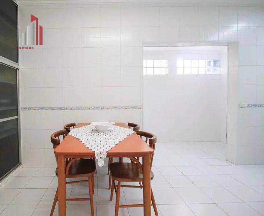 Sobrado à venda com 2 quartos, 200m² - Foto 23