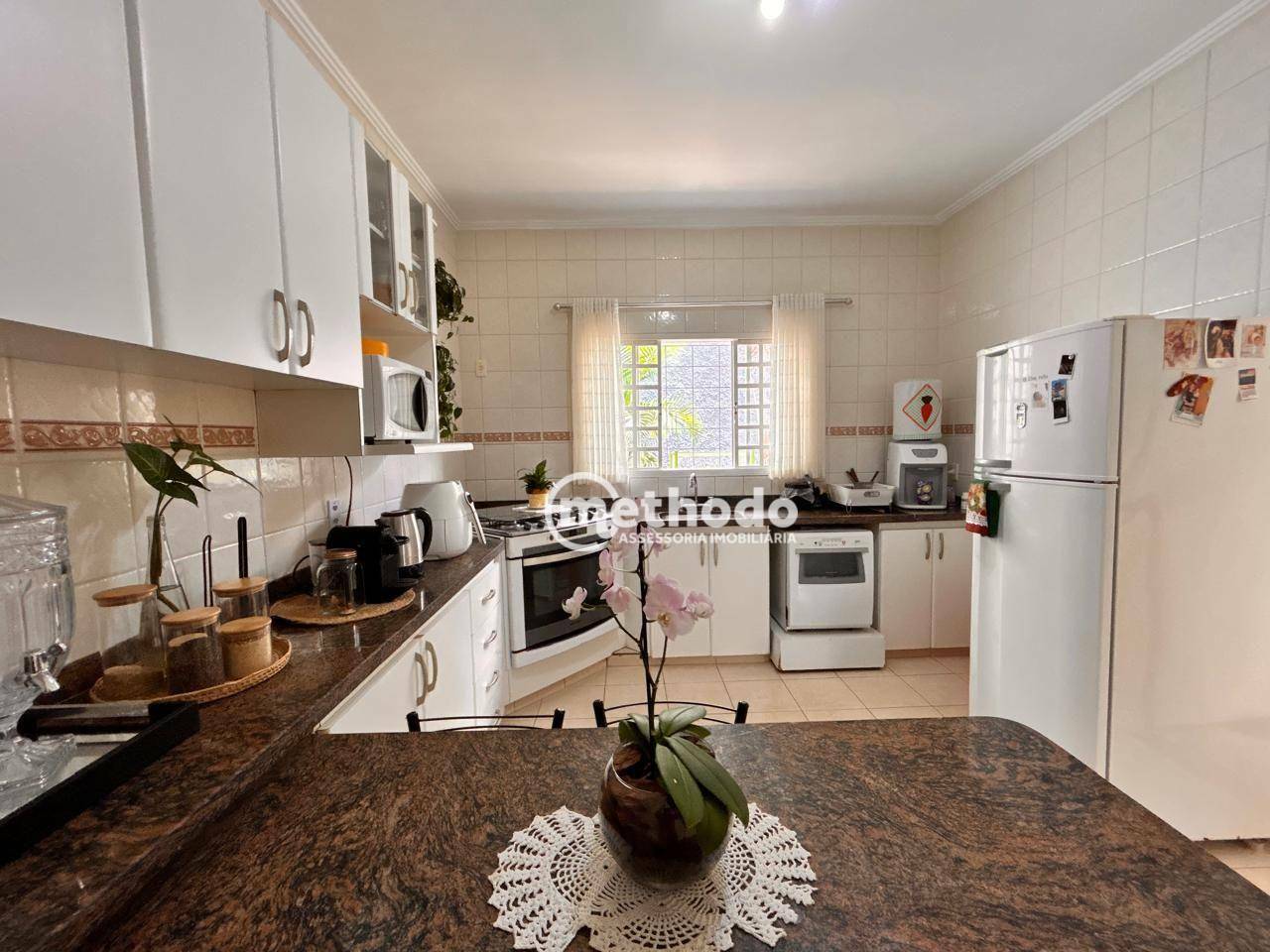Casa à venda com 5 quartos, 263m² - Foto 7