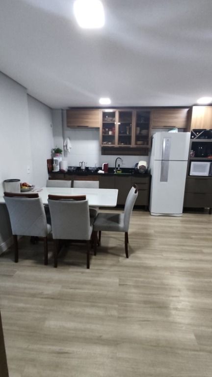 Apartamento à venda com 2 quartos, 68m² - Foto 5