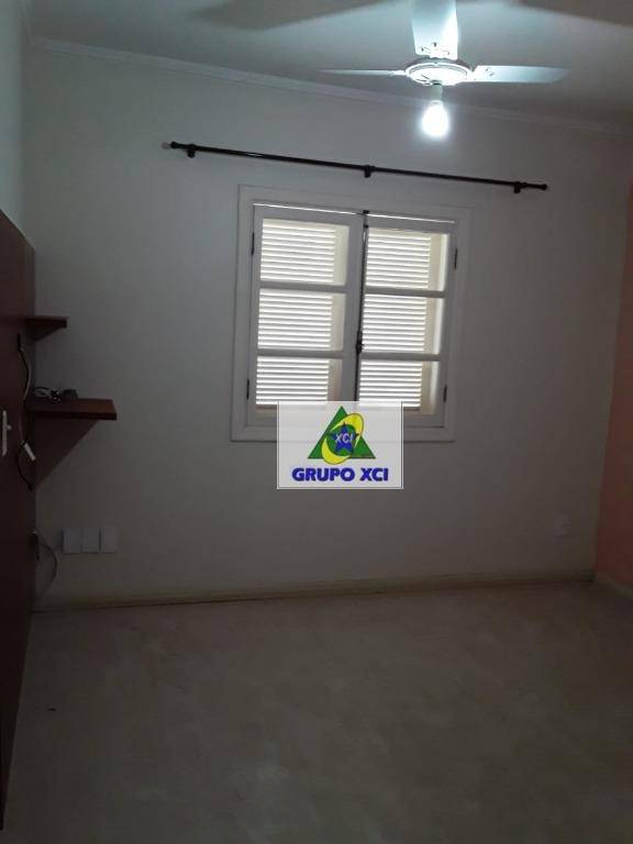 Casa à venda com 4 quartos, 265m² - Foto 22