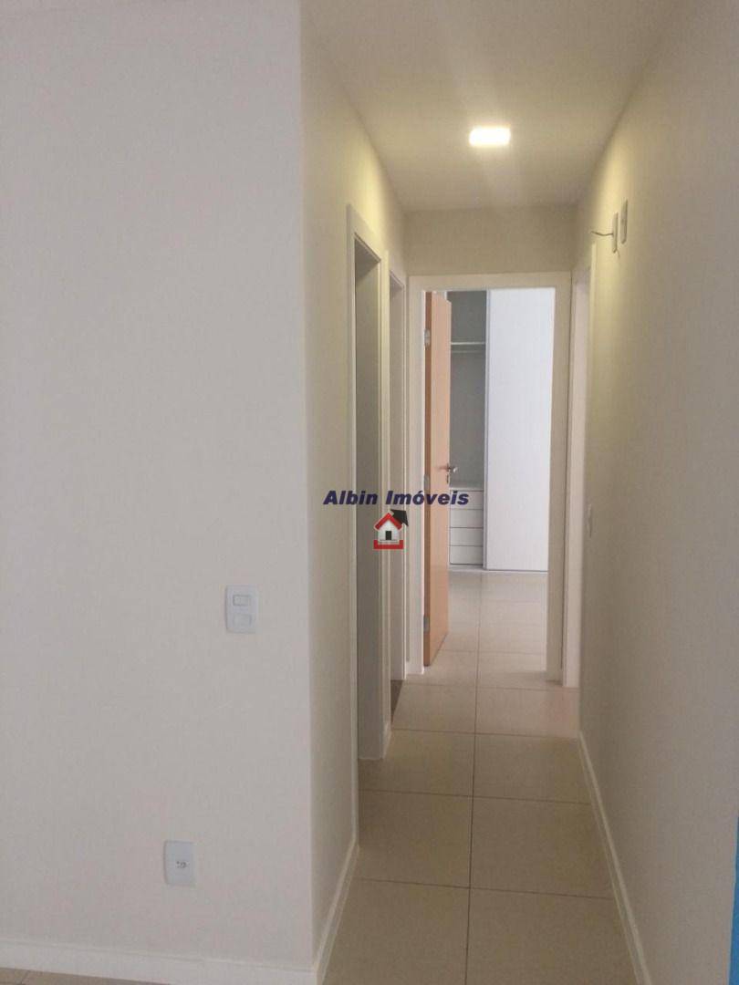 Apartamento à venda com 3 quartos, 111m² - Foto 7