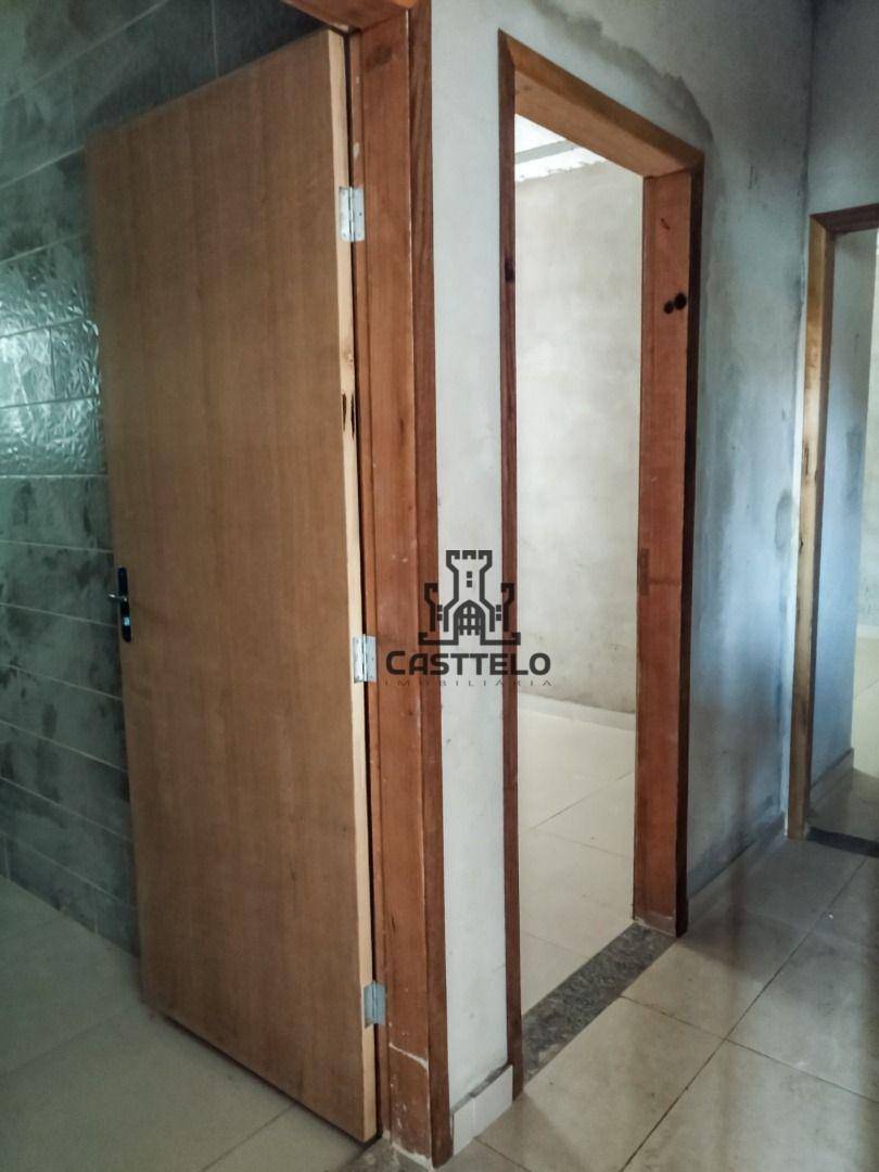 Casa à venda com 3 quartos, 106m² - Foto 12