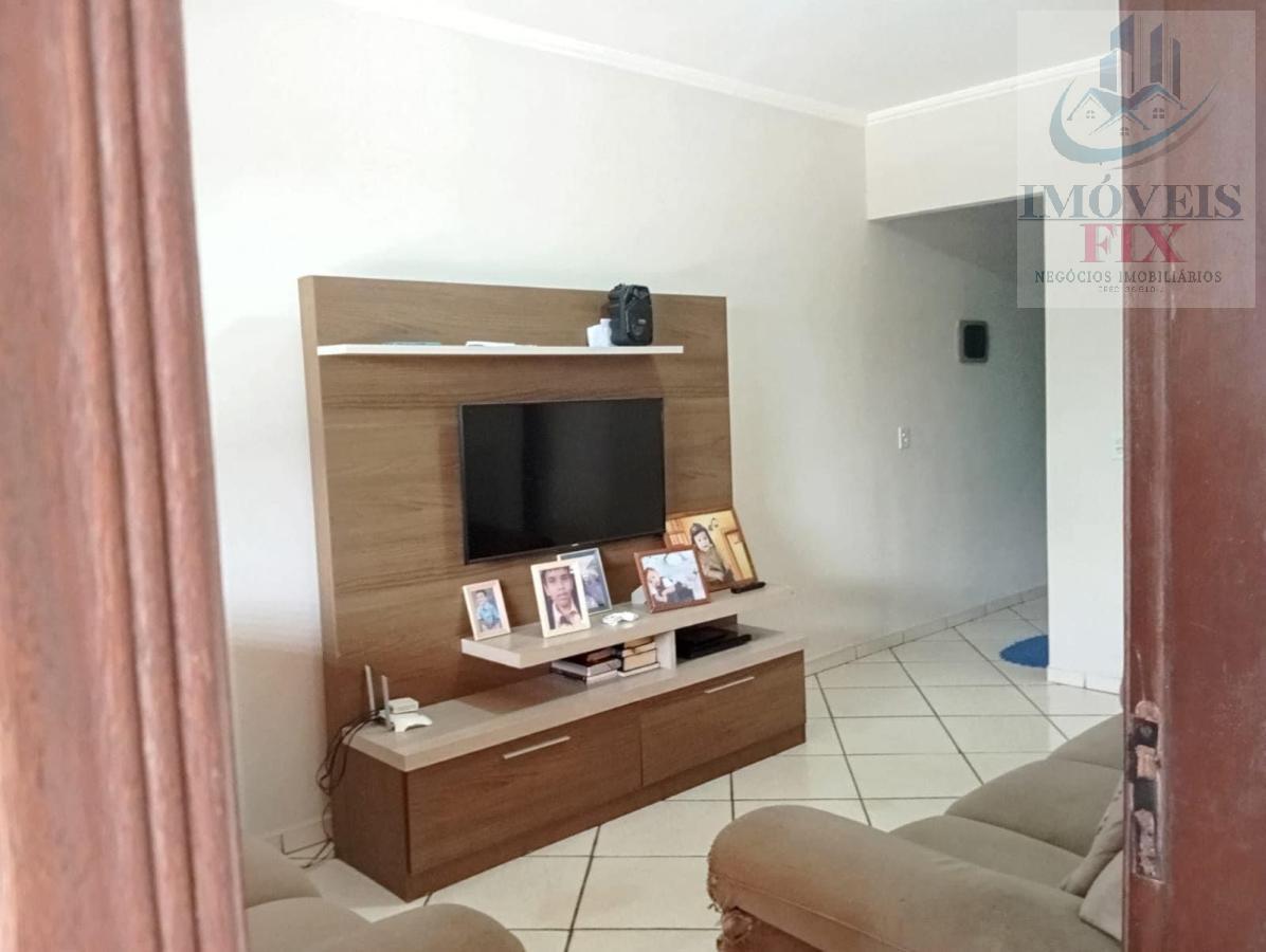 Casa à venda com 2 quartos, 70m² - Foto 18