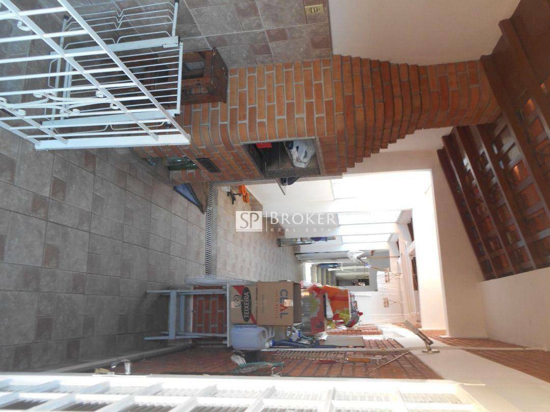 Casa à venda com 3 quartos, 240m² - Foto 3