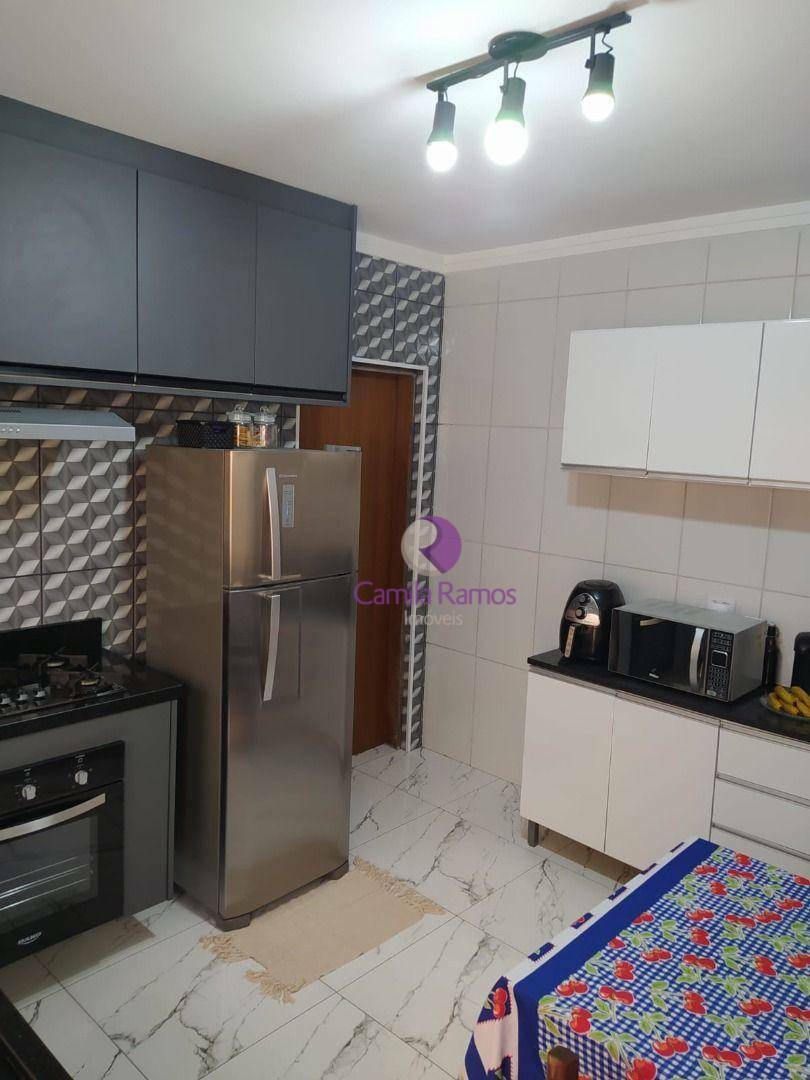 Sobrado à venda com 2 quartos, 180m² - Foto 4