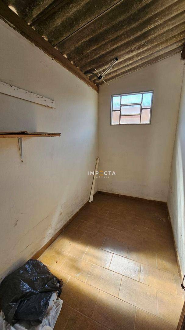 Casa à venda com 2 quartos, 101m² - Foto 12