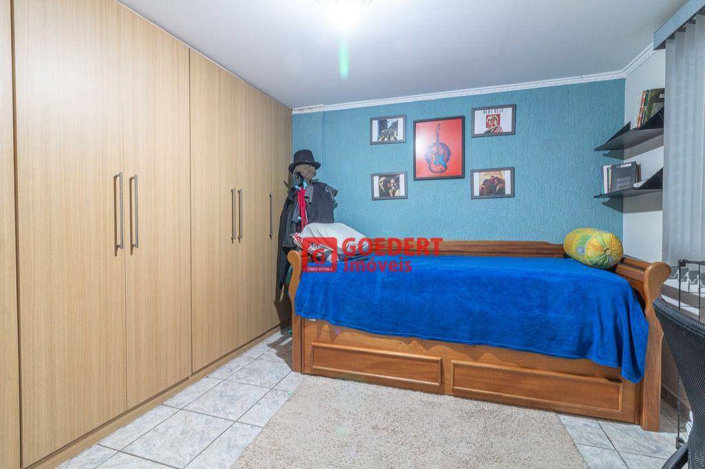 Casa à venda com 4 quartos, 300m² - Foto 16