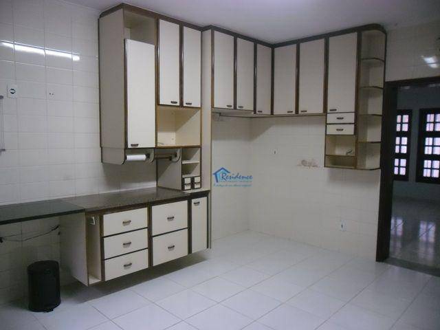 Casa à venda com 3 quartos, 309m² - Foto 8