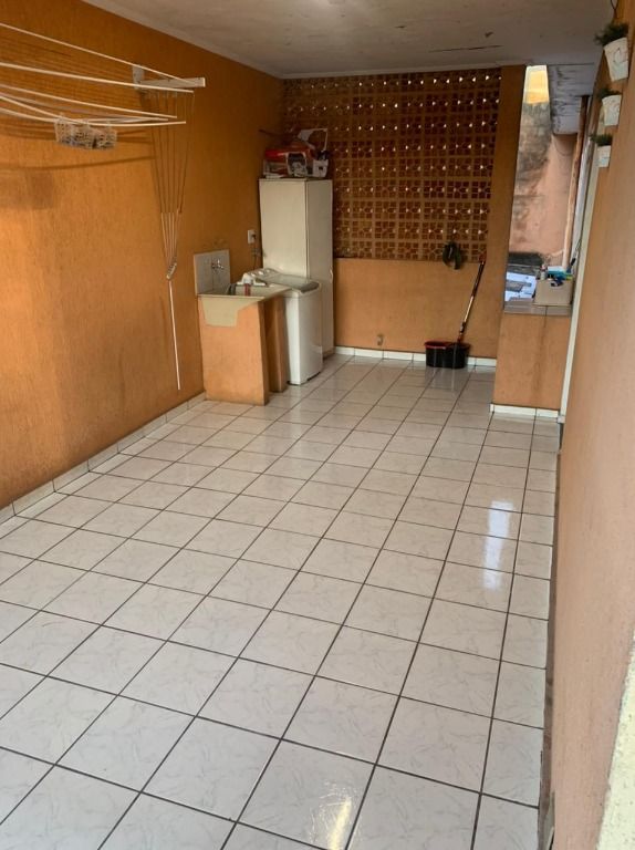 Casa à venda com 6 quartos, 250m² - Foto 22