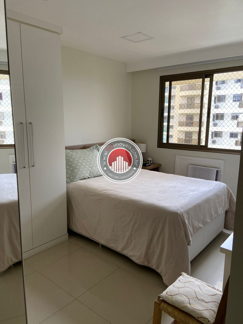 Apartamento à venda com 2 quartos, 75m² - Foto 10