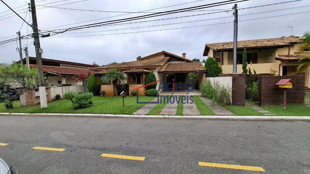 Casa de Condomínio para alugar com 3 quartos, 176m² - Foto 2