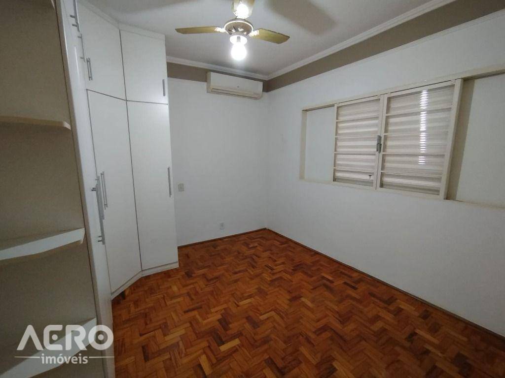 Casa para alugar com 3 quartos, 210m² - Foto 21