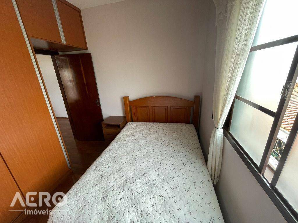 Casa de Condomínio à venda com 3 quartos, 341m² - Foto 42