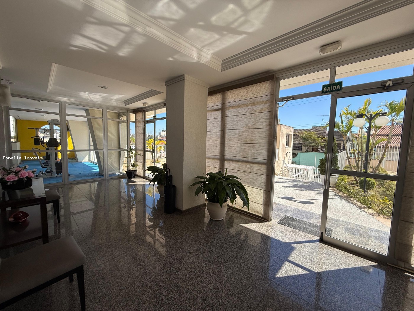 Apartamento para alugar com 3 quartos, 95m² - Foto 3