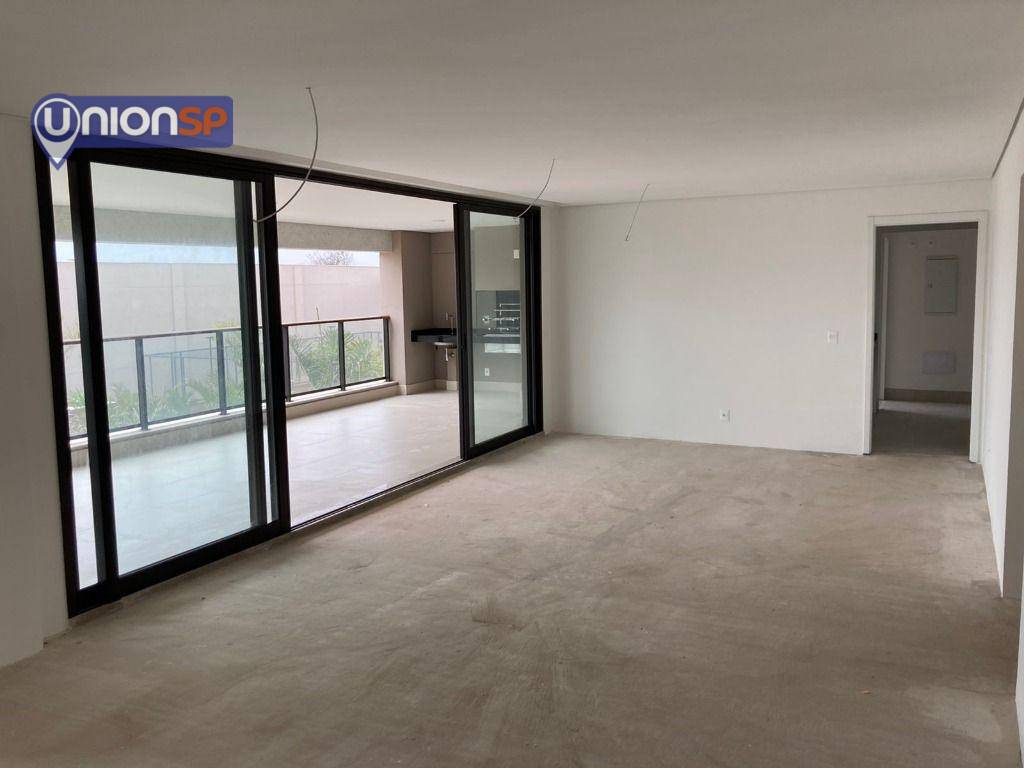 Apartamento à venda com 3 quartos, 195m² - Foto 3