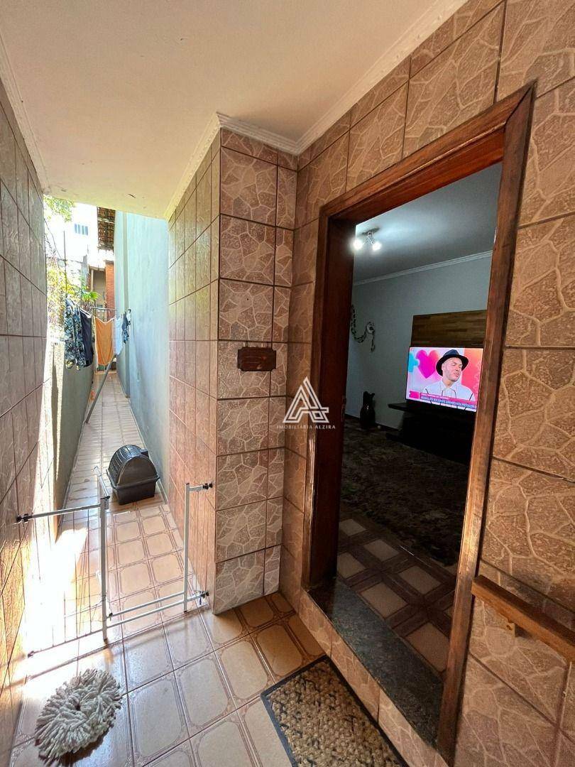 Sobrado à venda com 3 quartos, 209m² - Foto 11