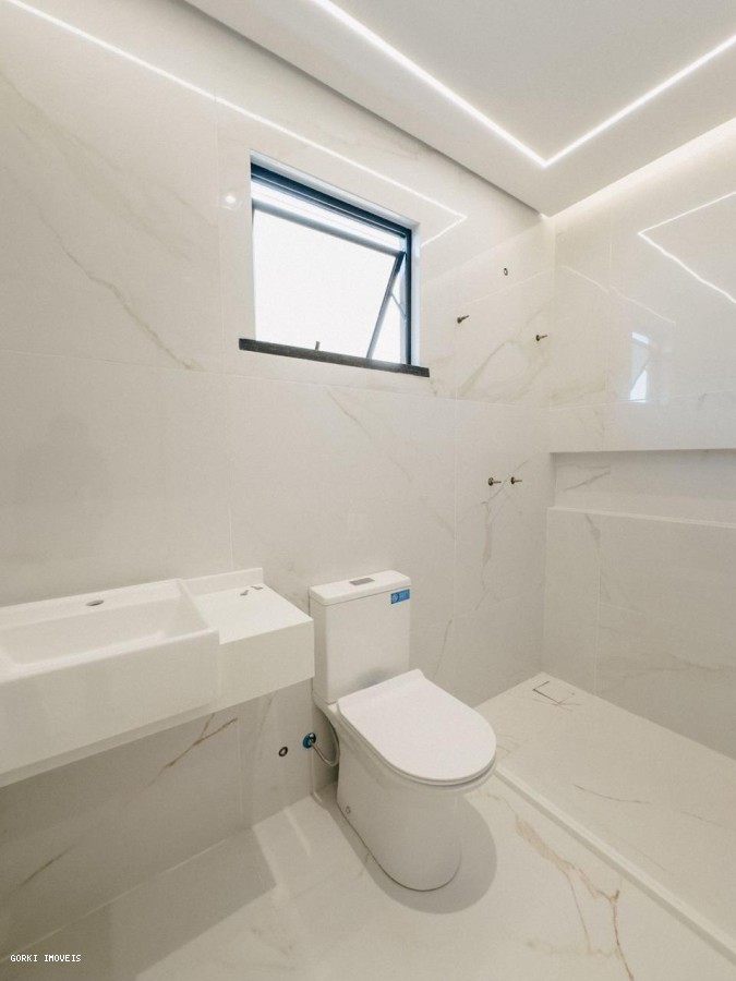 Casa à venda com 4 quartos, 275m² - Foto 32