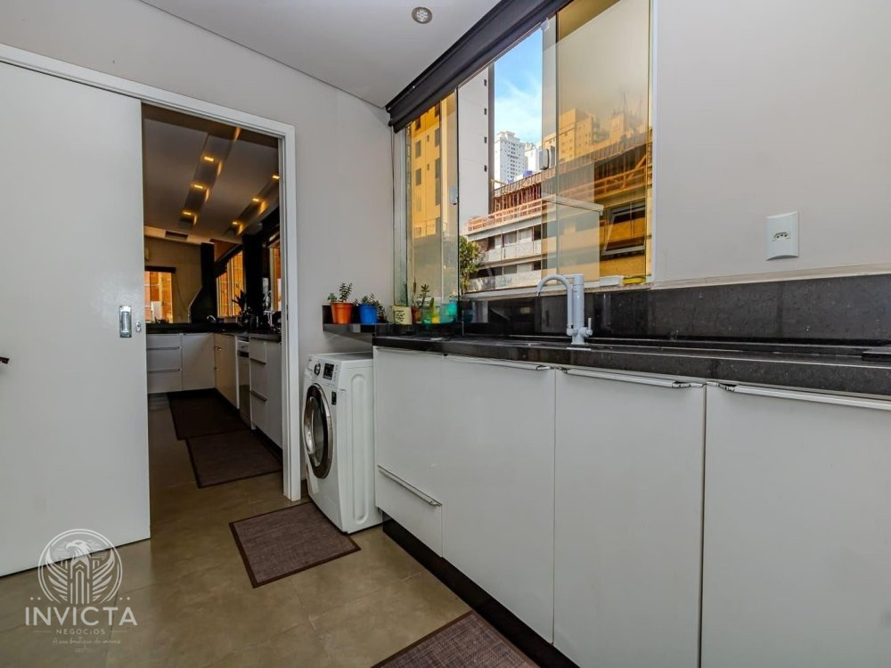 Apartamento à venda com 3 quartos, 209m² - Foto 24