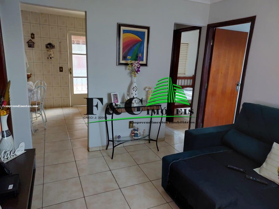 Casa à venda com 3 quartos, 200m² - Foto 10