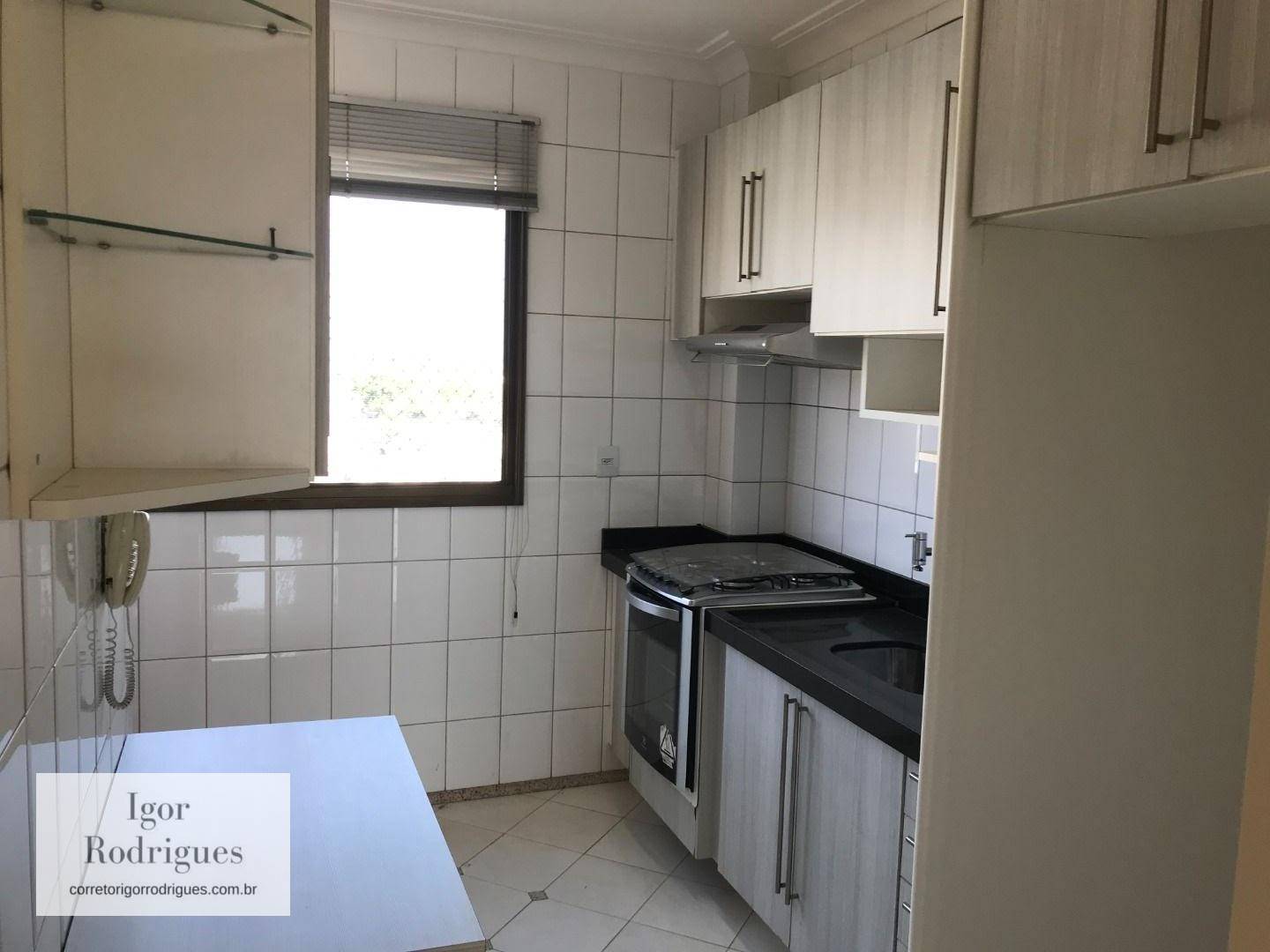 Apartamento à venda com 3 quartos, 136m² - Foto 9