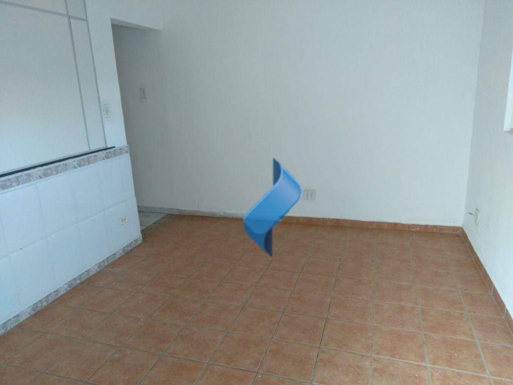 Casa para alugar com 3 quartos, 140m² - Foto 6