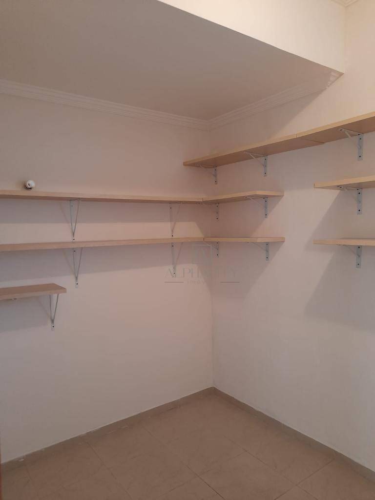 Apartamento para alugar com 3 quartos, 139m² - Foto 4