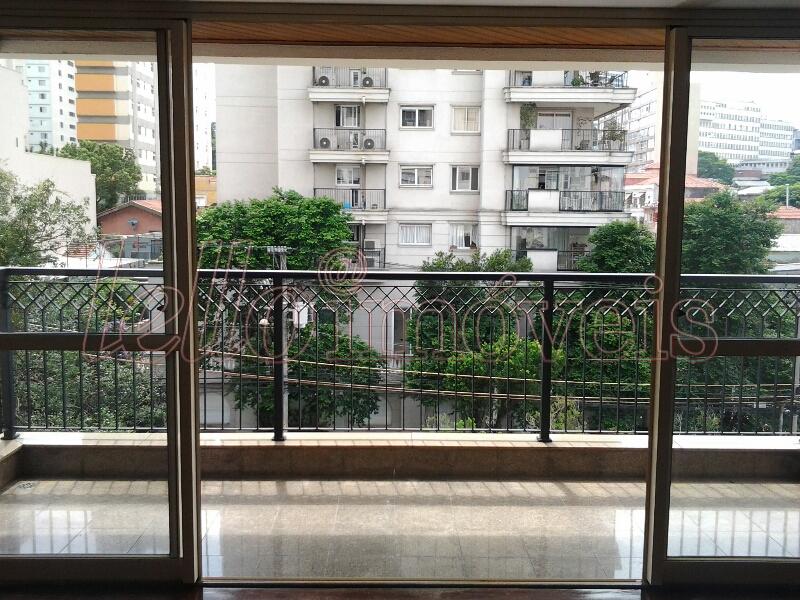 Apartamento para alugar com 4 quartos, 180m² - Foto 18