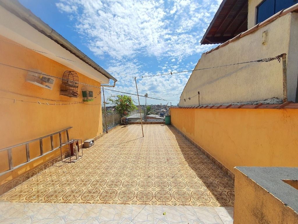 Sobrado à venda com 3 quartos, 200m² - Foto 15