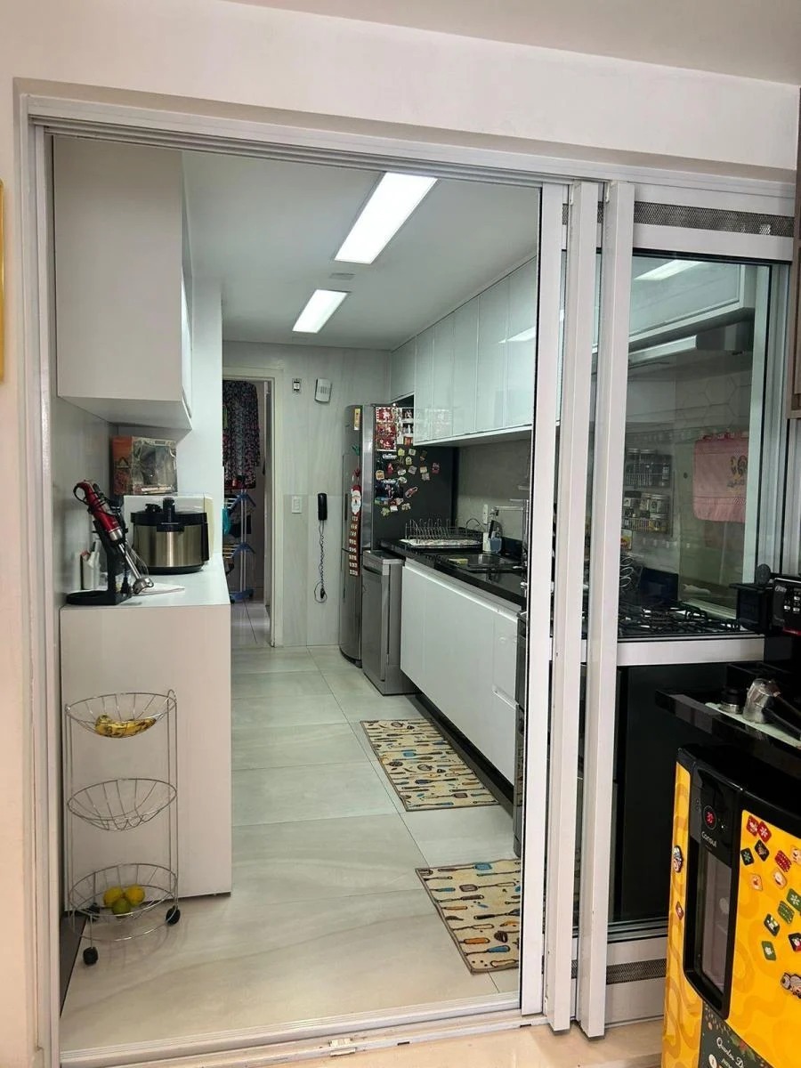 Apartamento à venda com 3 quartos, 145m² - Foto 18