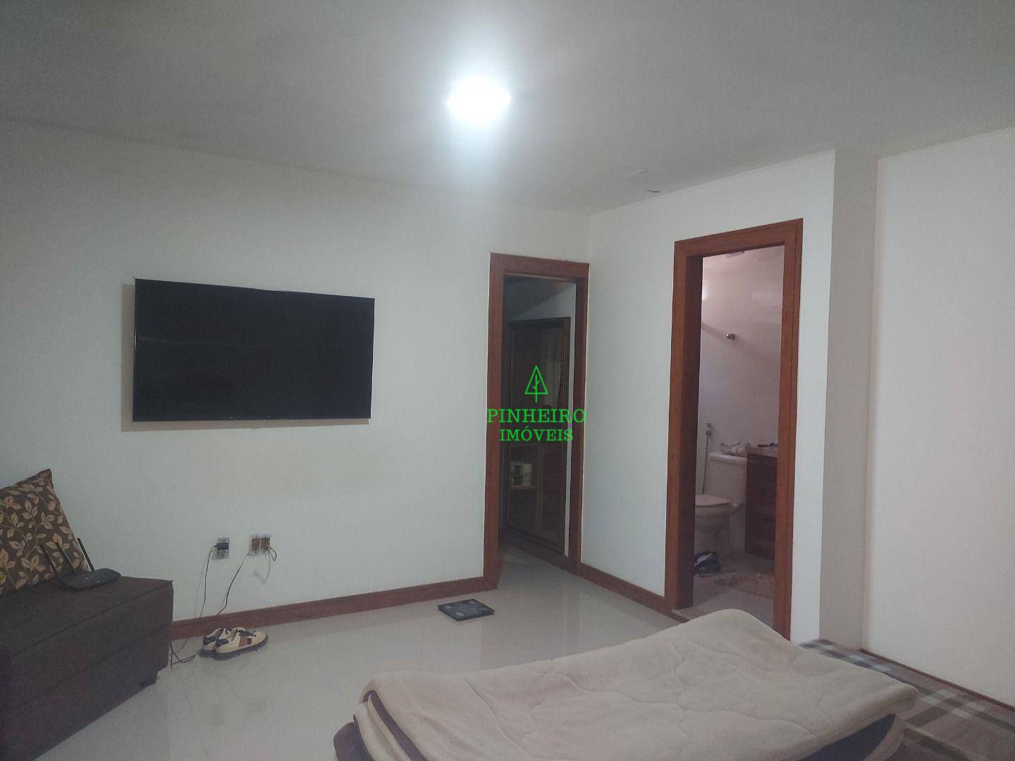 Casa à venda e aluguel com 3 quartos, 300m² - Foto 10