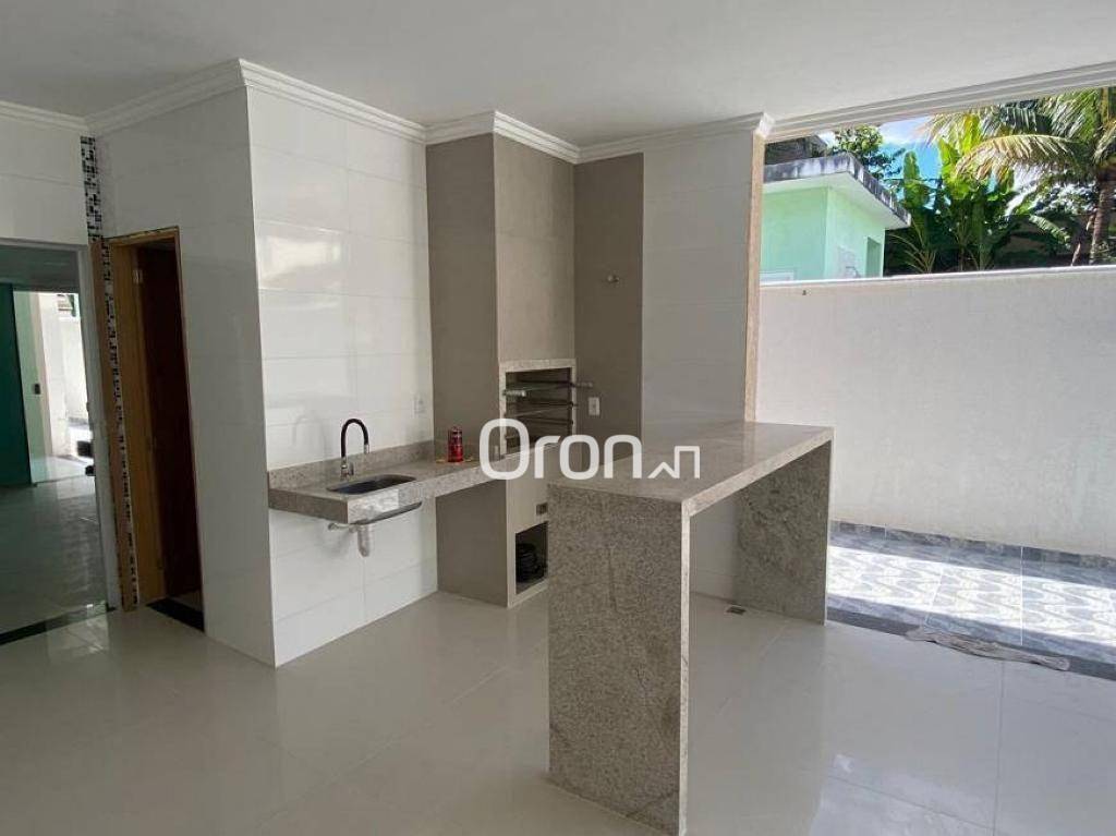 Casa de Condomínio à venda com 3 quartos, 244m² - Foto 3