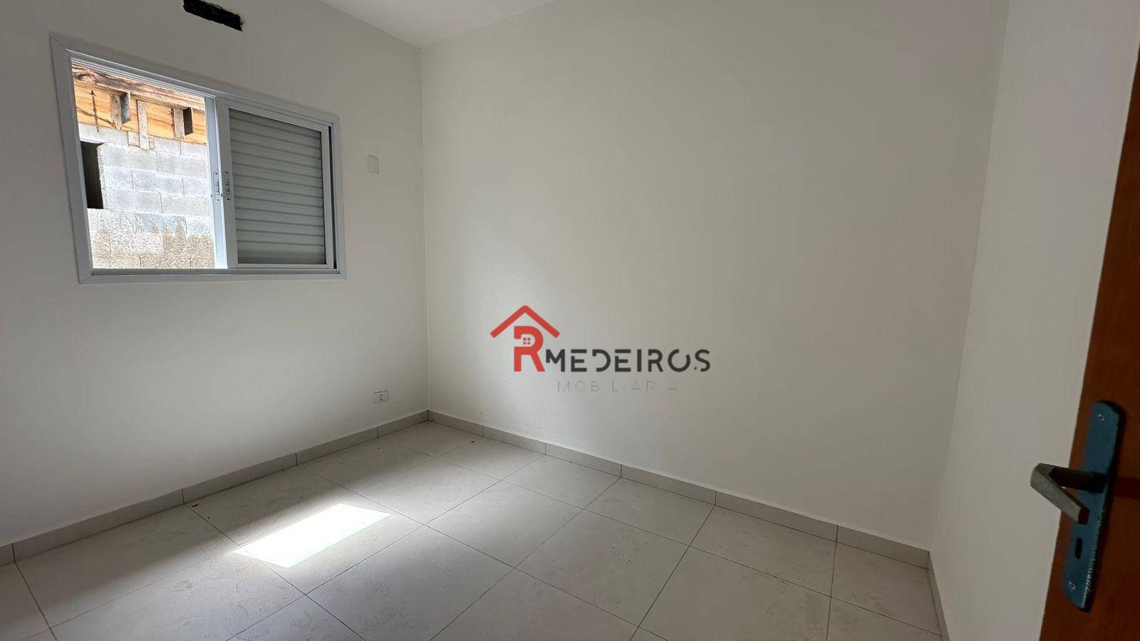 Casa à venda com 2 quartos, 51m² - Foto 8