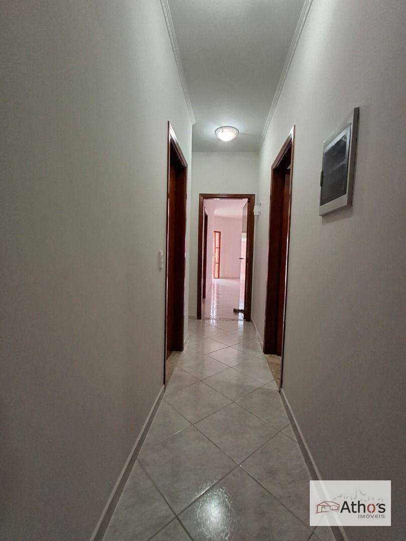 Casa para alugar com 4 quartos, 170m² - Foto 7