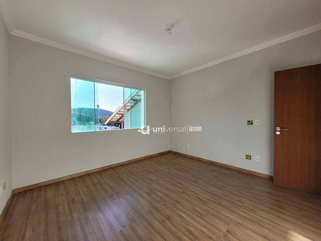 Casa à venda com 3 quartos, 272m² - Foto 15