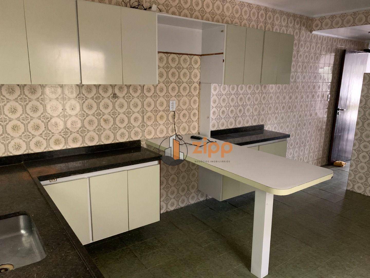 Sobrado à venda com 3 quartos, 200m² - Foto 34