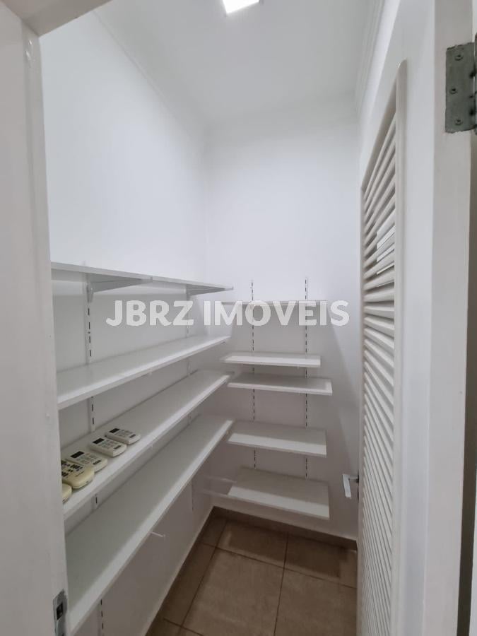 Casa para alugar com 3 quartos, 208m² - Foto 21