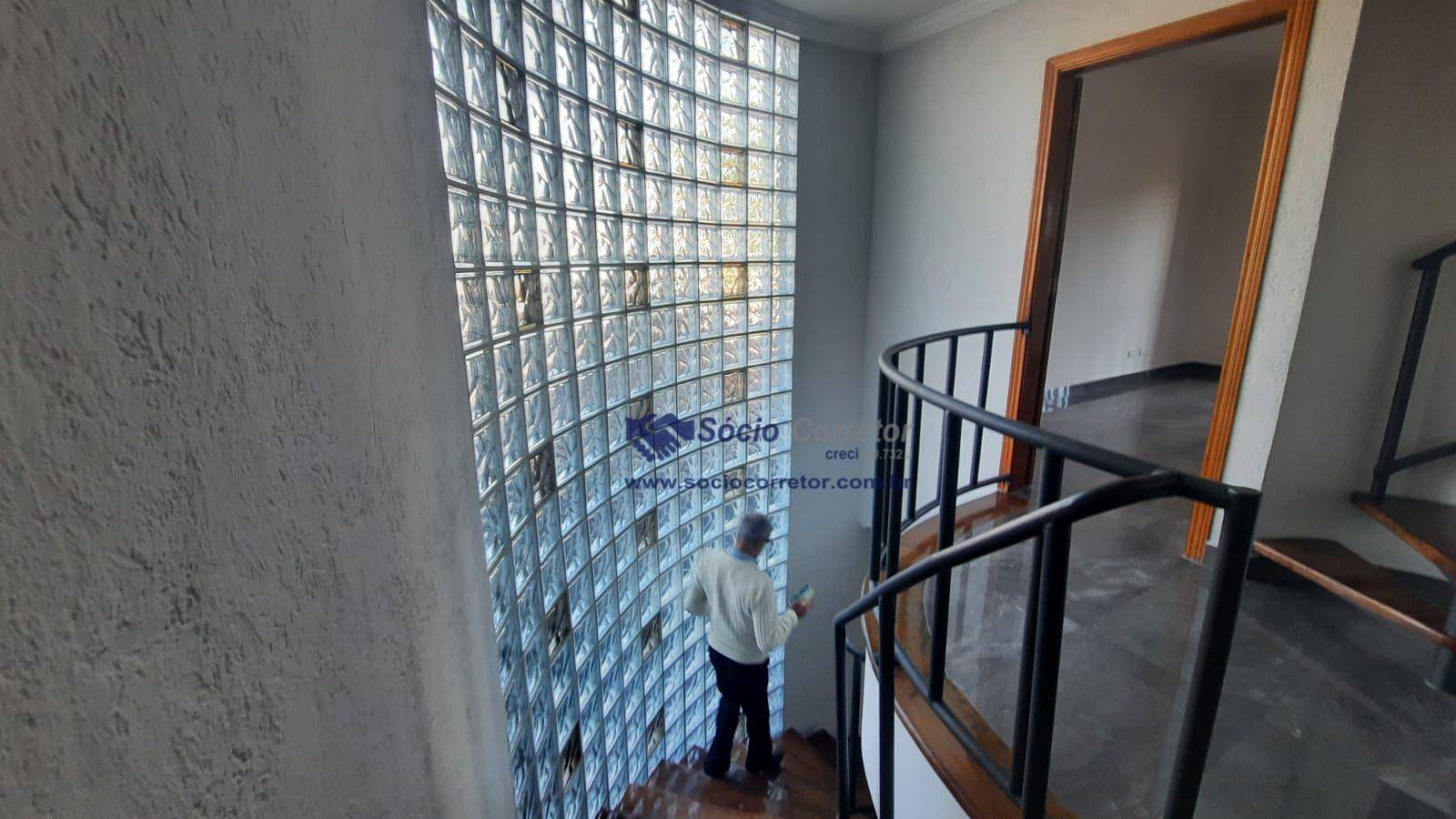 Sobrado à venda com 4 quartos, 246m² - Foto 26