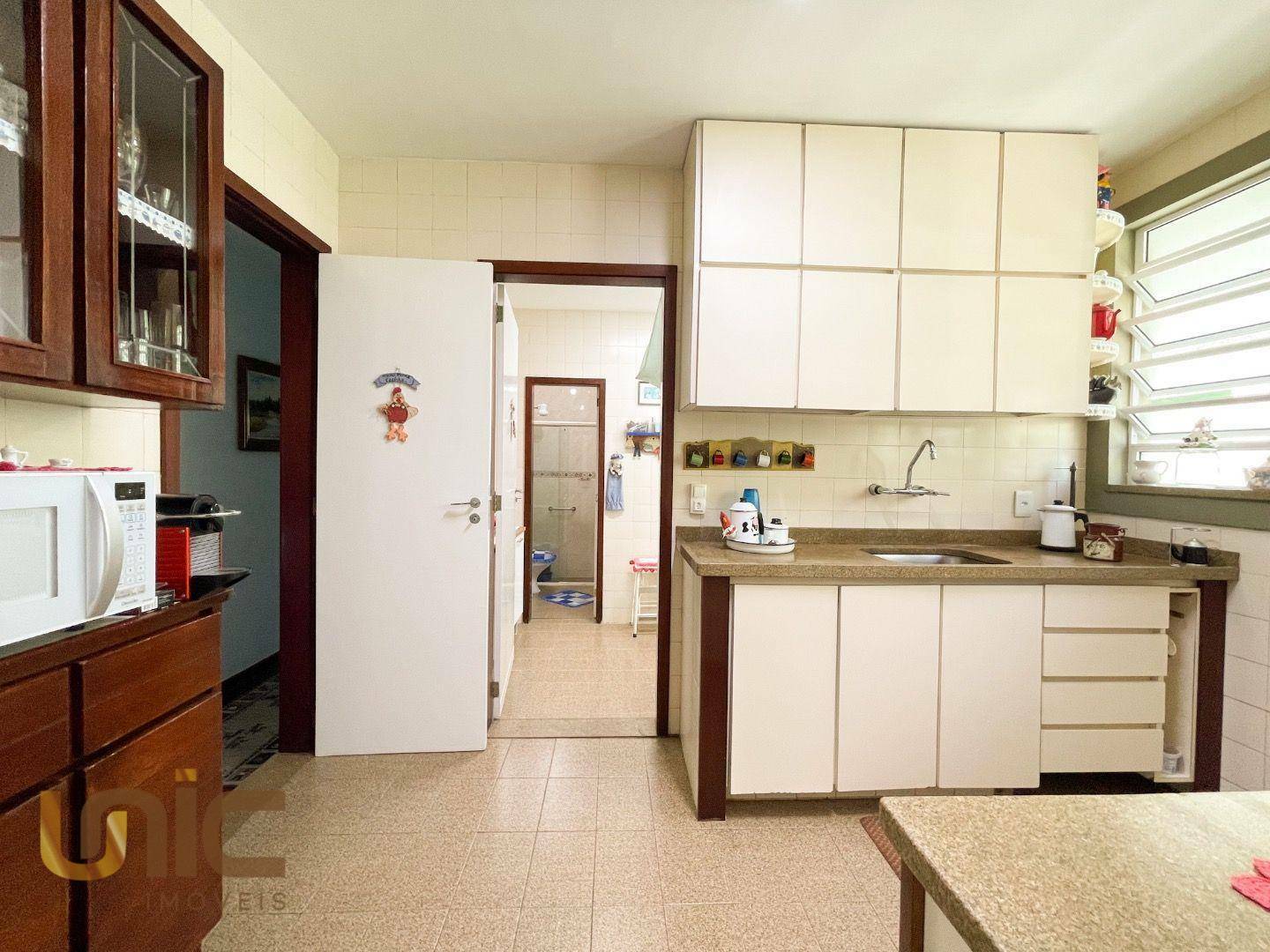 Casa à venda com 4 quartos, 250m² - Foto 20