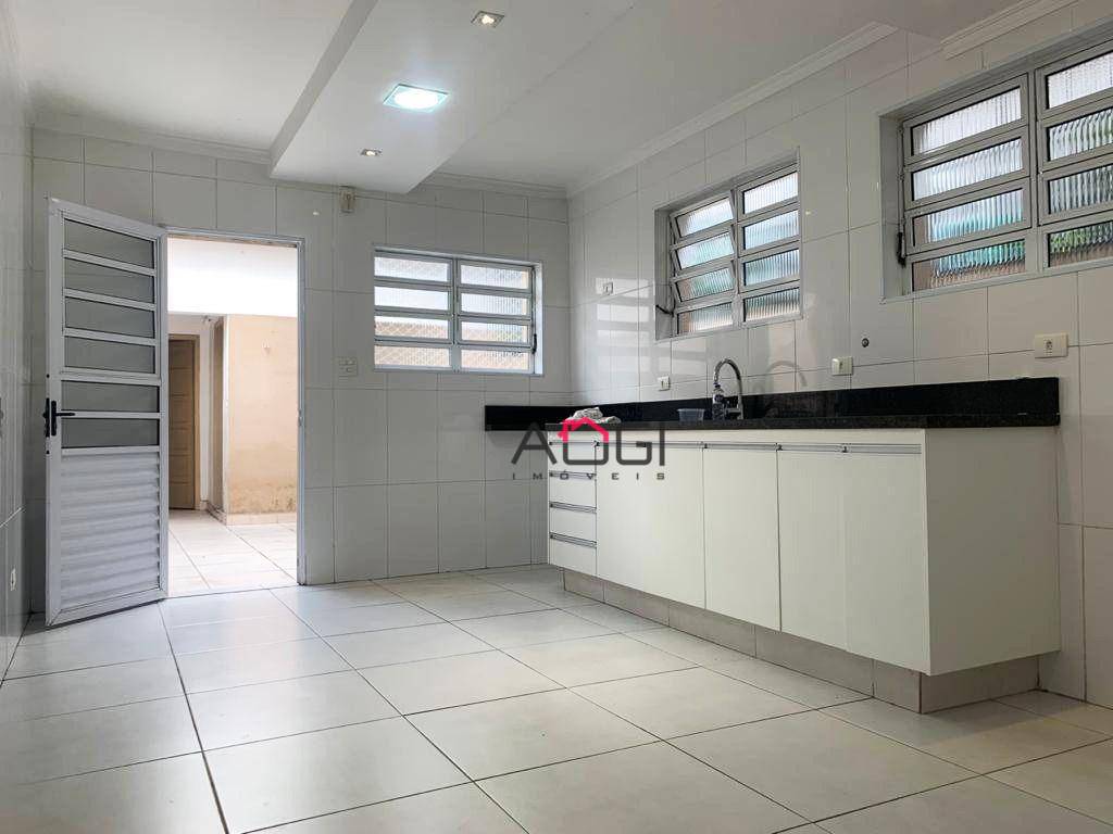 Casa à venda e aluguel com 3 quartos, 130m² - Foto 17