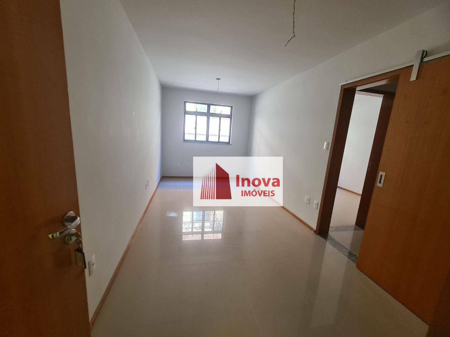 Apartamento à venda com 2 quartos, 77m² - Foto 5