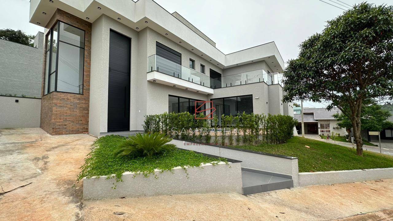 Casa de Condomínio à venda com 3 quartos, 240m² - Foto 1