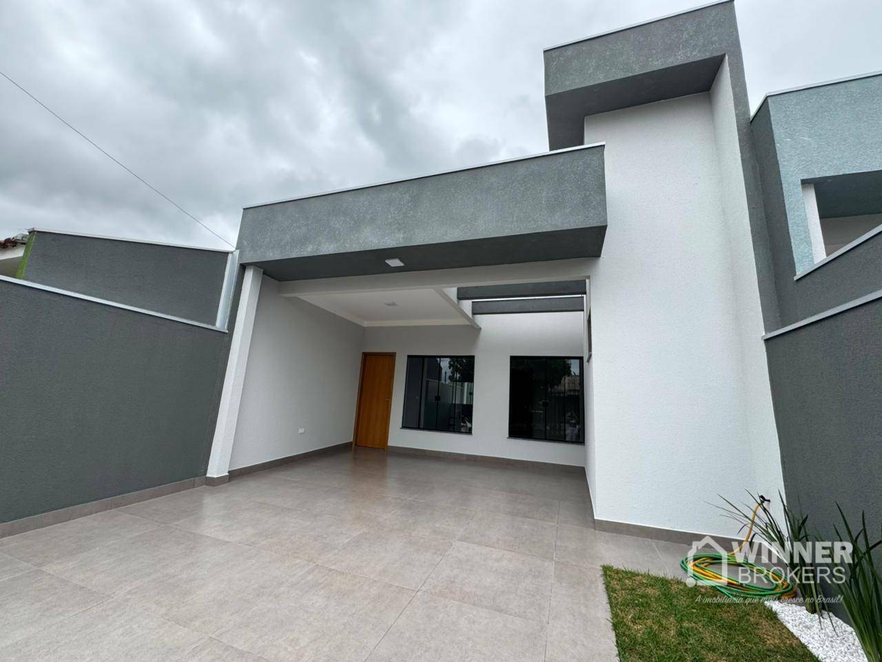 Casa à venda com 3 quartos, 76m² - Foto 1