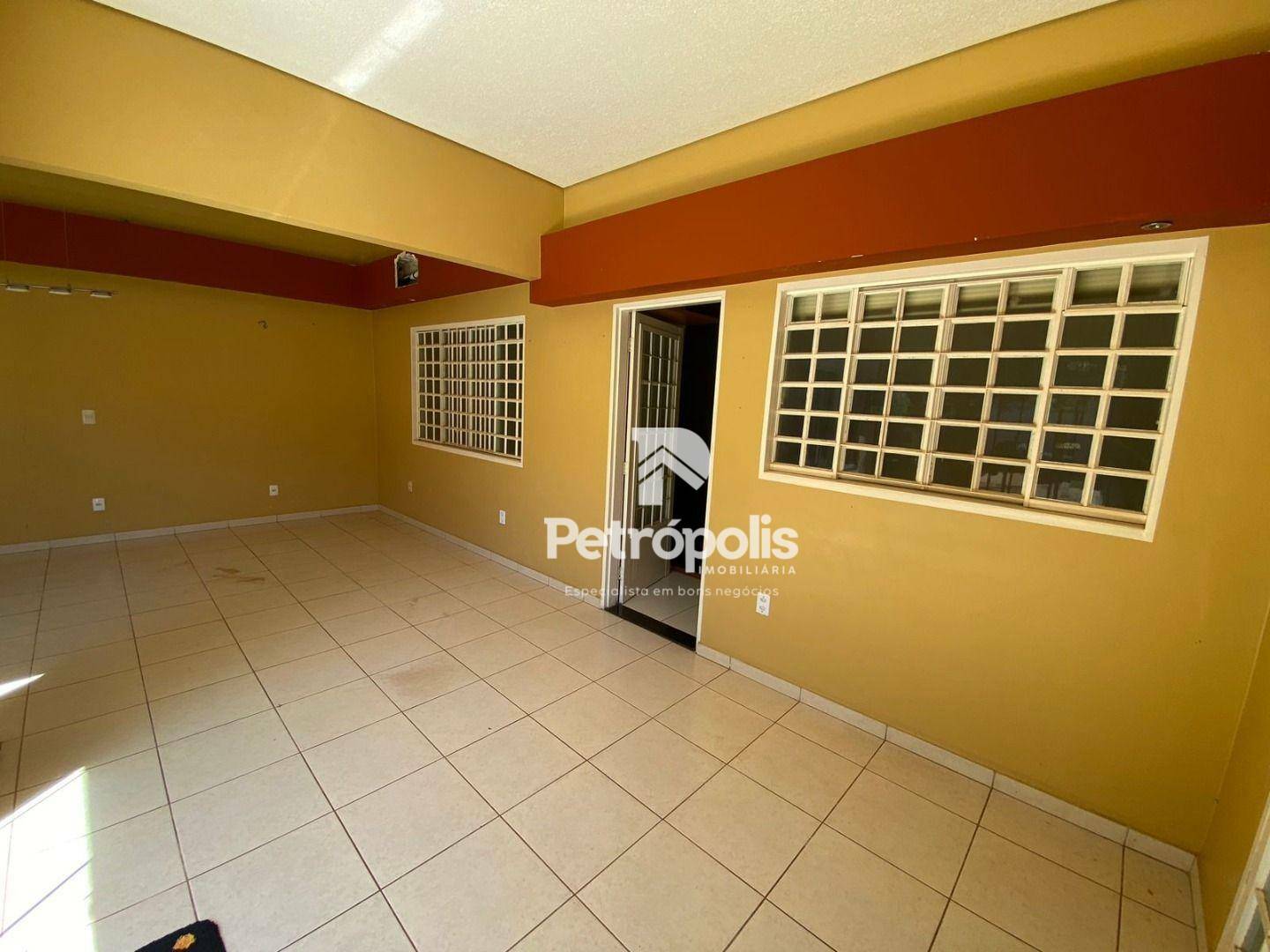 Casa à venda com 3 quartos, 190m² - Foto 3