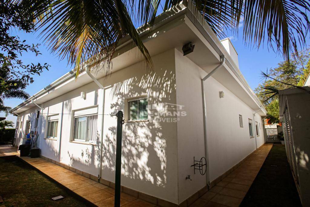 Casa de Condomínio à venda com 4 quartos, 416m² - Foto 2