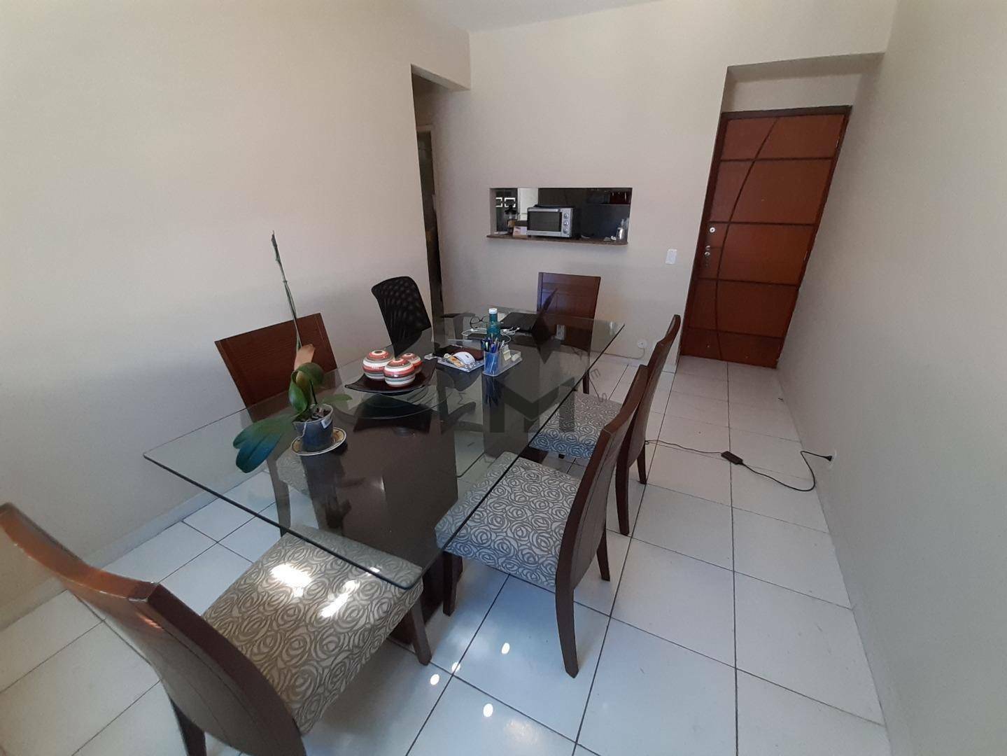 Apartamento à venda com 3 quartos, 90m² - Foto 2