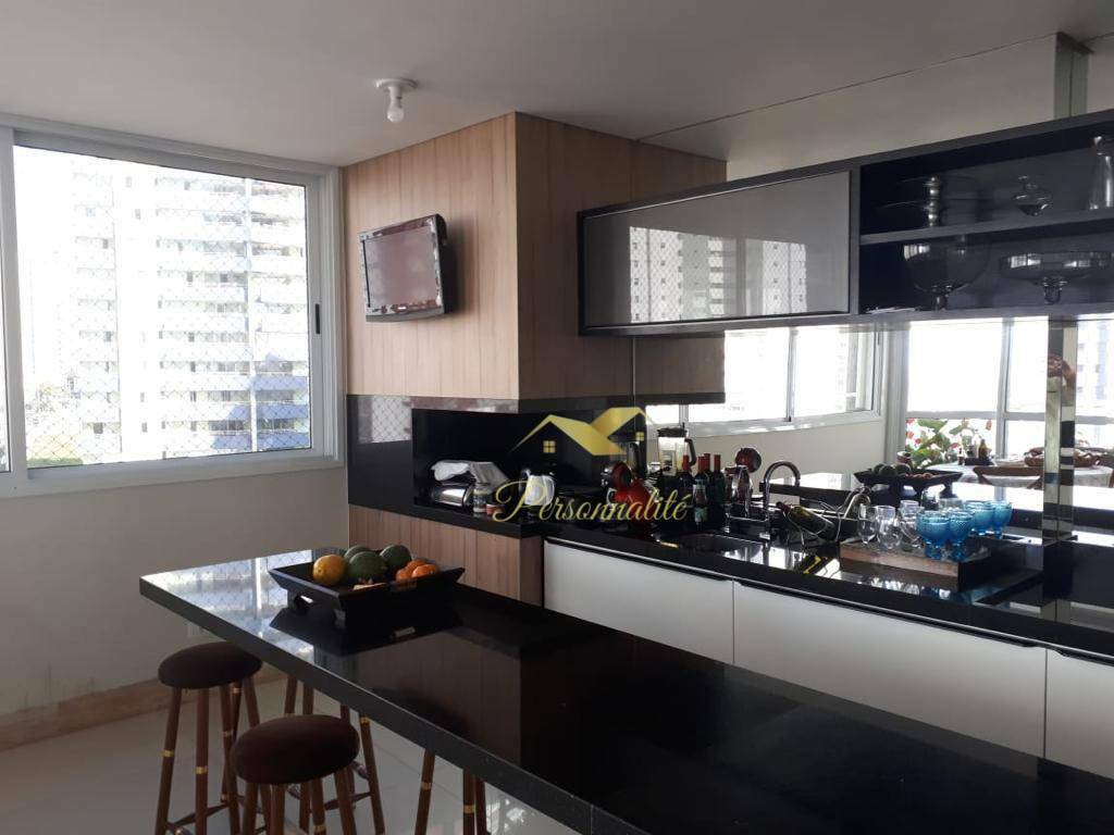 Apartamento à venda com 3 quartos, 245m² - Foto 15