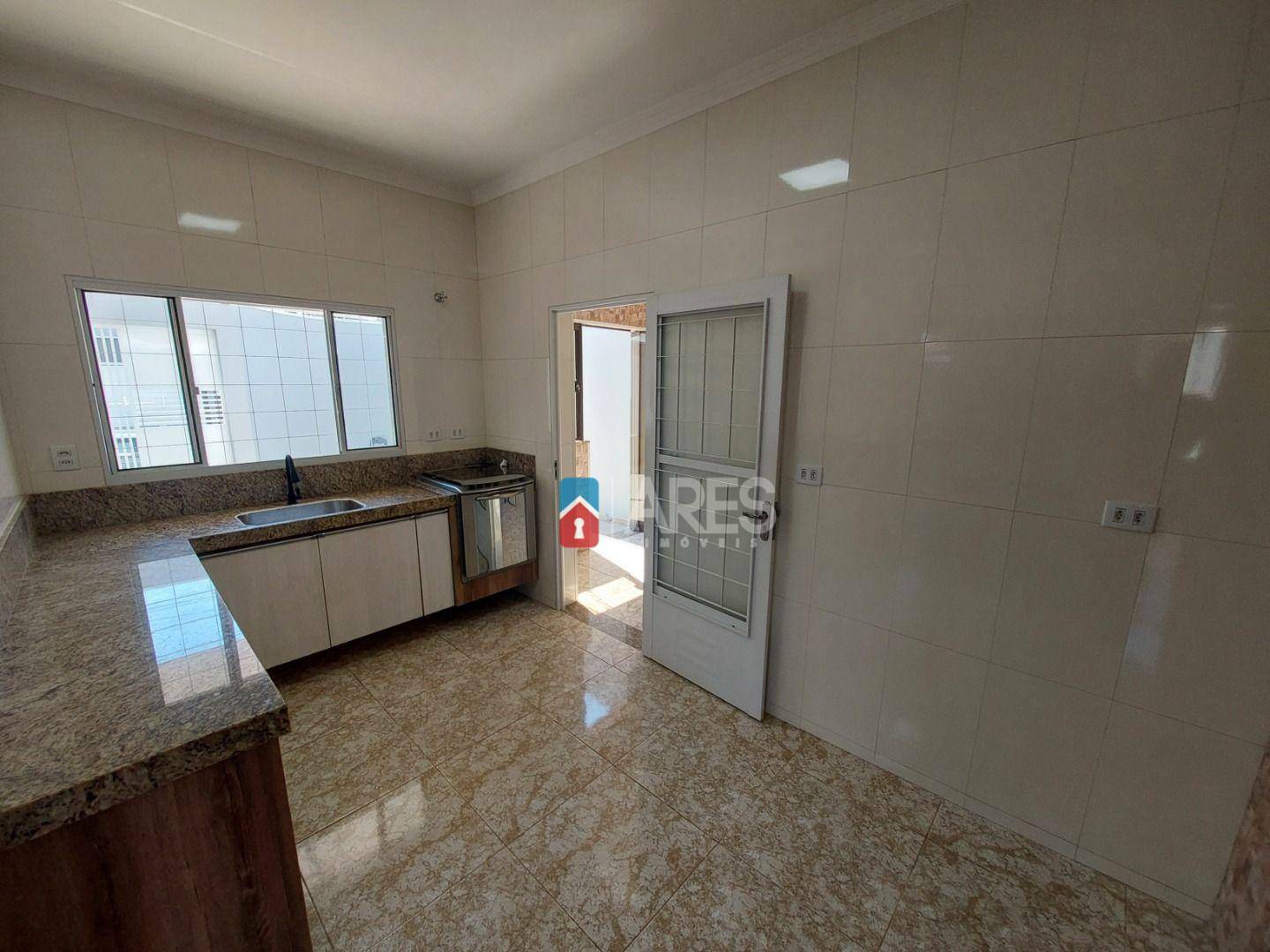 Casa à venda com 3 quartos, 160m² - Foto 7