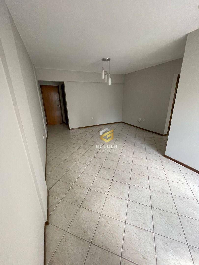 Apartamento à venda com 2 quartos, 90m² - Foto 5