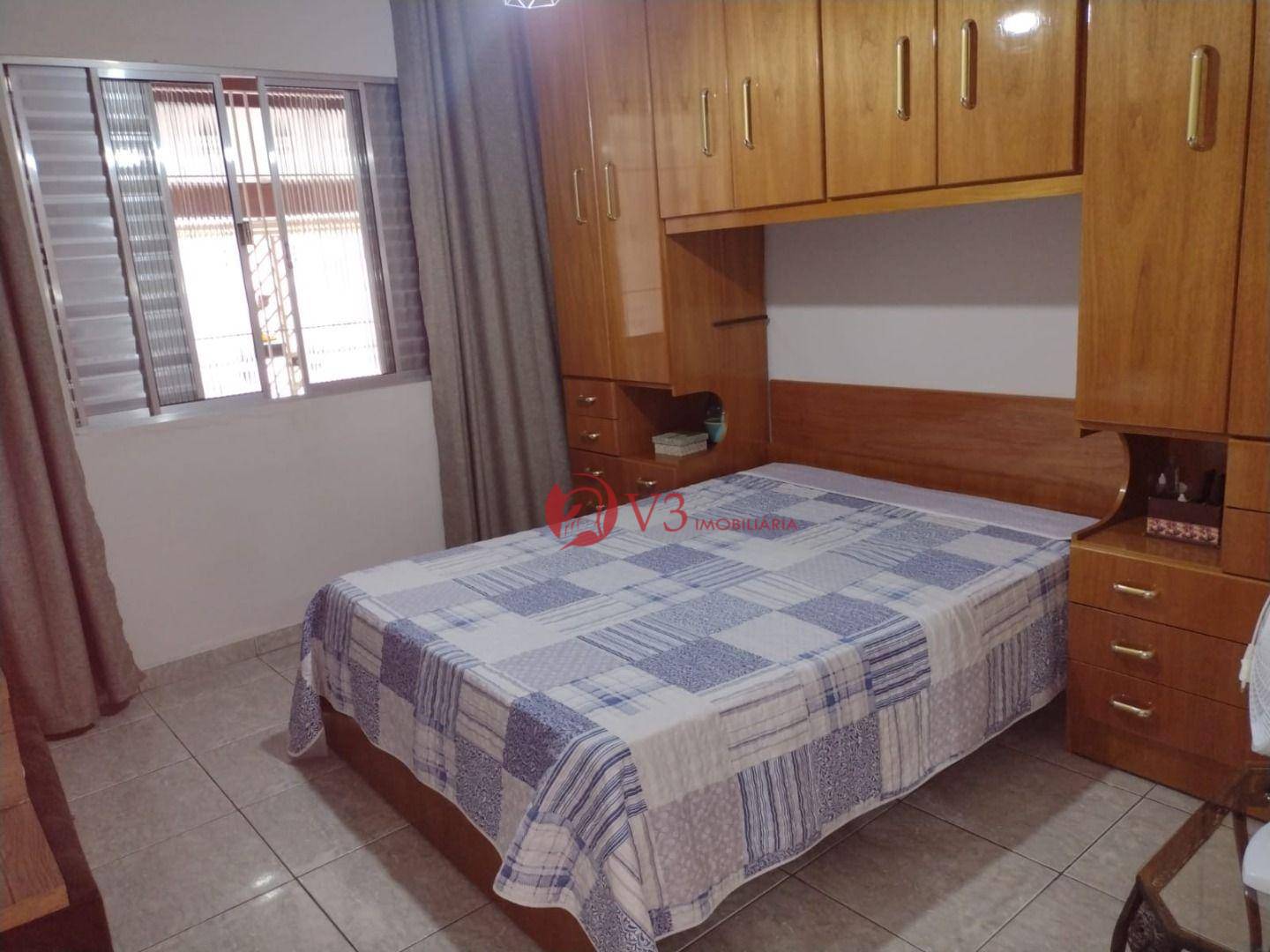 Casa à venda com 3 quartos, 135M2 - Foto 1