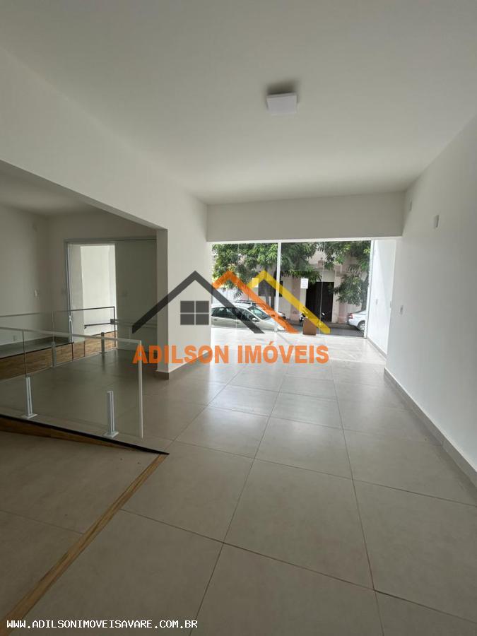 Prédio Inteiro para alugar com 3 quartos, 210m² - Foto 1